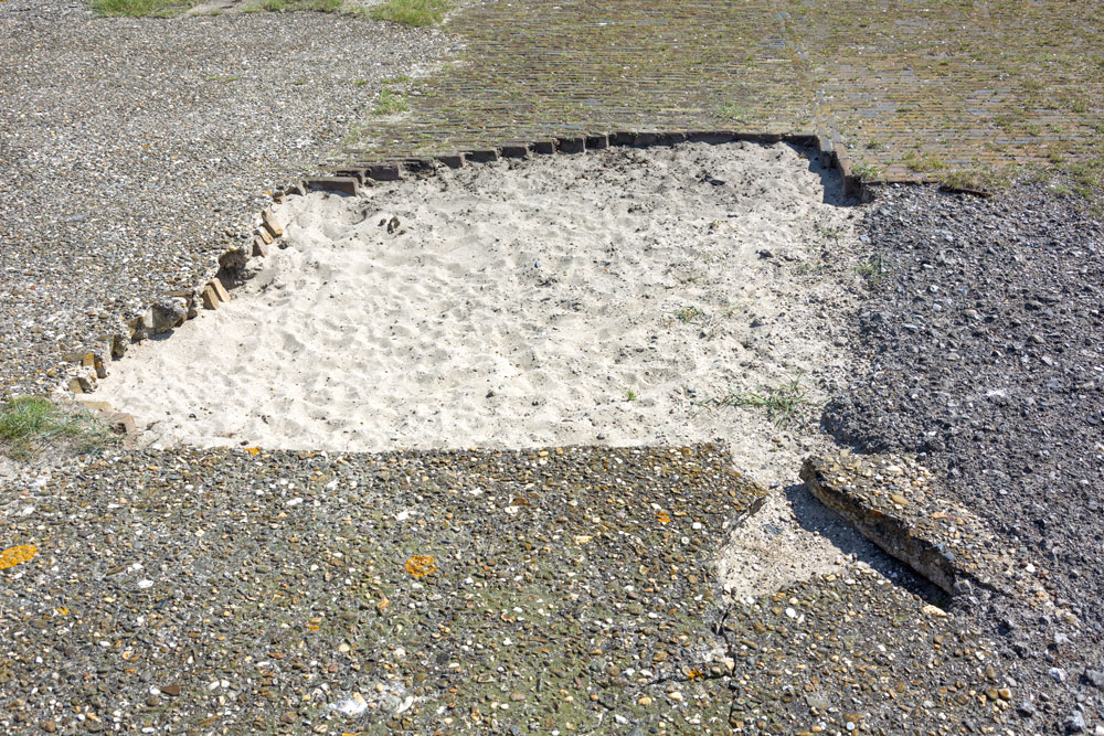 sur place | vierluik | 4 | 2024 | fine art print | 45x30cm